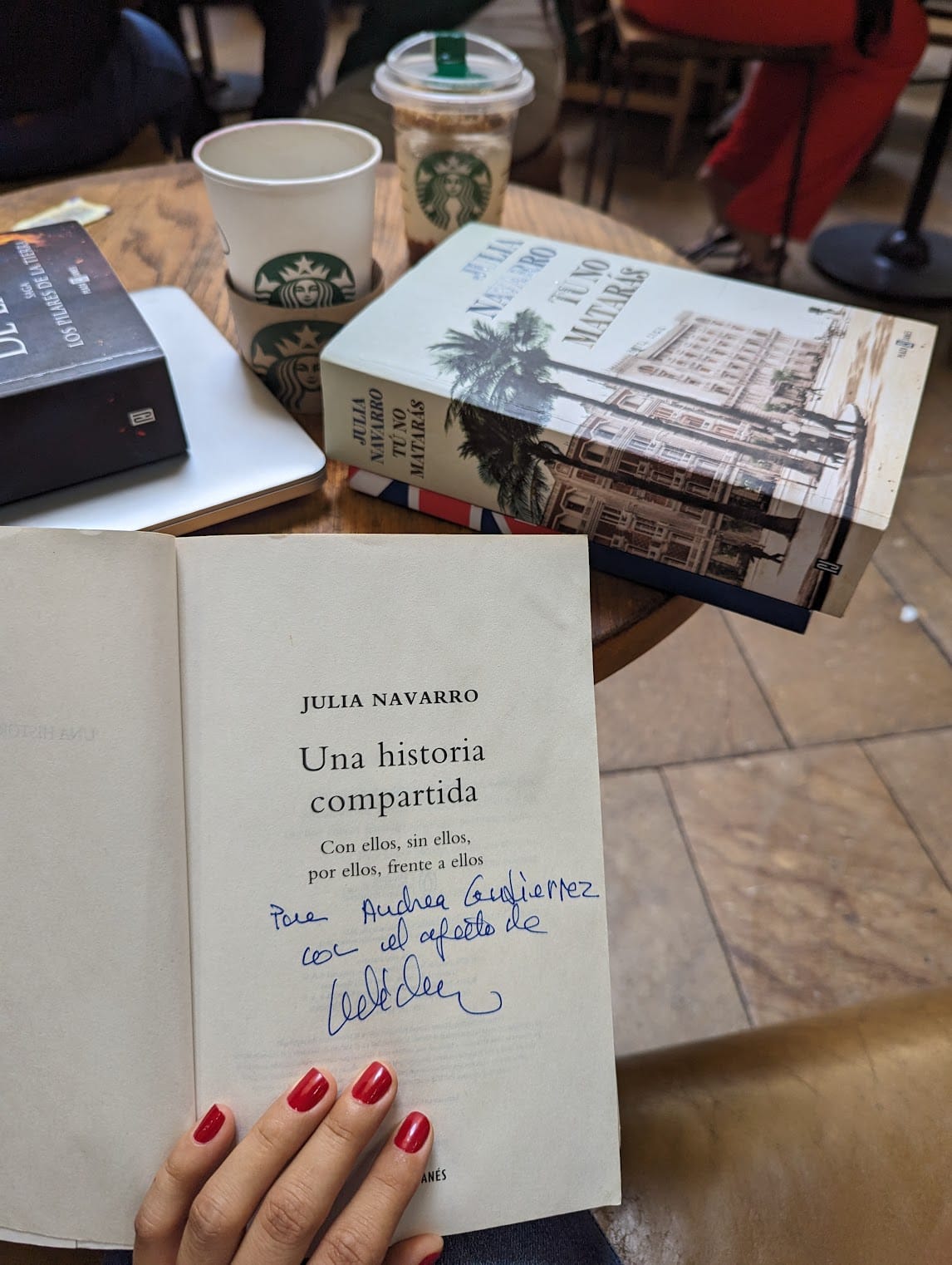 Junio 12 de 2023 - Una Historia Compartida - Julia Navarro